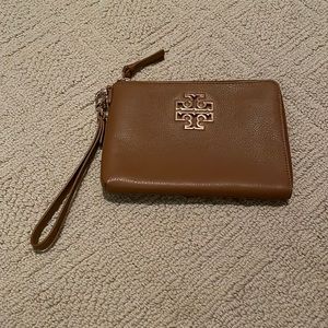 Euc Tory Burch tan leather wristlet